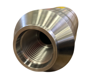 Close-up of the box end of the Crossover, 2 7/8" IF Box to 3 1/2" IF Box, 250mm – precision-machined, Dutch-made HDD adapter.